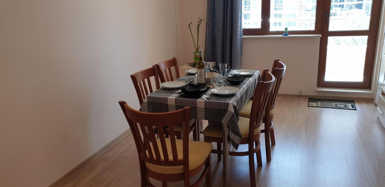 Family Holiday Apartments Breez 1 Варна Екстериор снимка