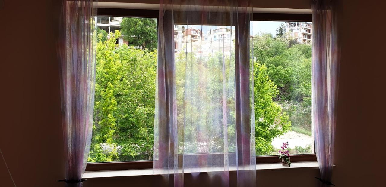 Family Holiday Apartments Breez 1 Варна Екстериор снимка