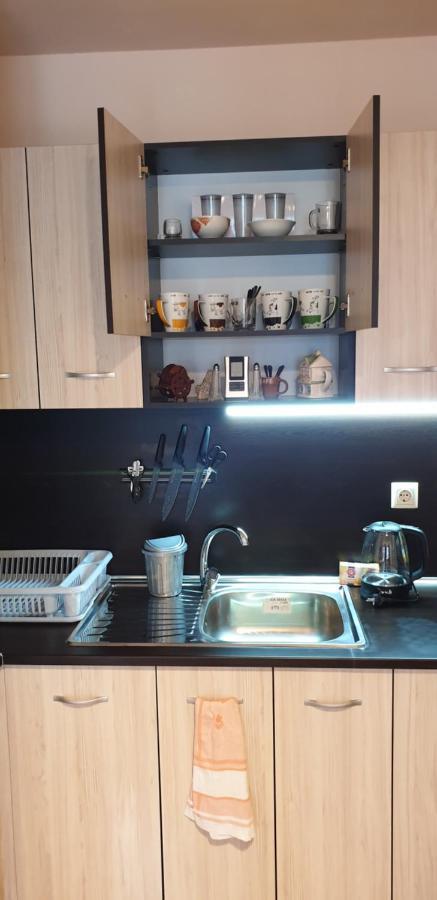 Family Holiday Apartments Breez 1 Варна Екстериор снимка