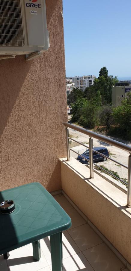 Family Holiday Apartments Breez 1 Варна Екстериор снимка